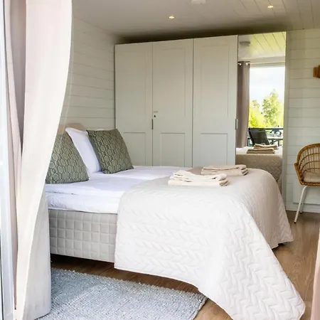 Eden - Design-sea-pool-sauna *